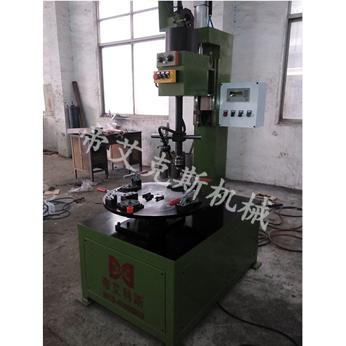 多工位自動轉(zhuǎn)槍焊接機(jī).jpg